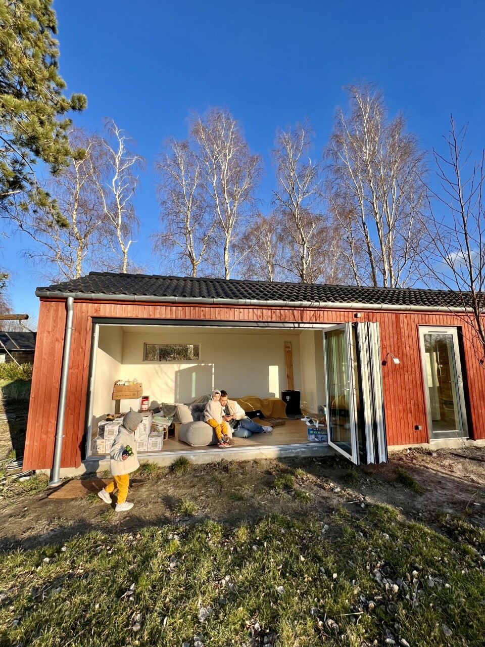 'Sommerdrømme'-parret Lambang og Kaspars gæstehus i sommerhuset på Falster.