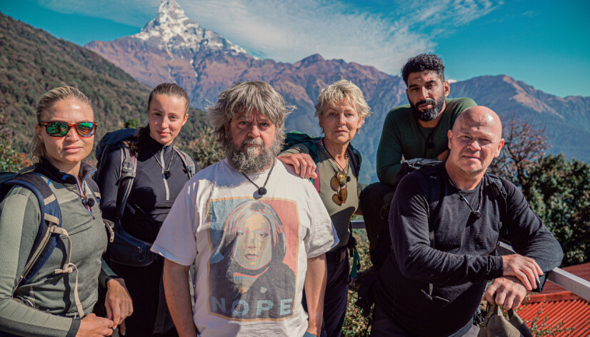 Kendisholdet i
Nepal udover Anders er tv-vært Christiane
Schaumburg-Müller Åxman, 41, skuespillerne
Josephine Højbjerg, 20, Søs Egelind, 64, og Dulfi AlJabouri, 32, samt fodboldlegenden Stig Tøfting, 53.