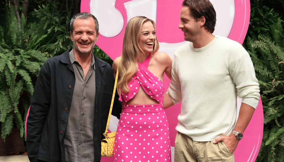 Margot Robbie, 33, og
hendes ægtefælle, Tom
Ackerley, 33,
til pressedag
for filmen
”Barbie”.
Til venstre
står David
Heyman, der
har været
producer på 'Barbie' sammen med
ægteparret.
