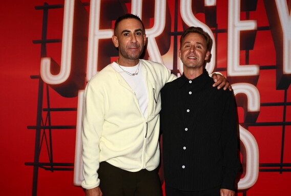 Abdel med manden Andreas til premiere på Jersey Boys