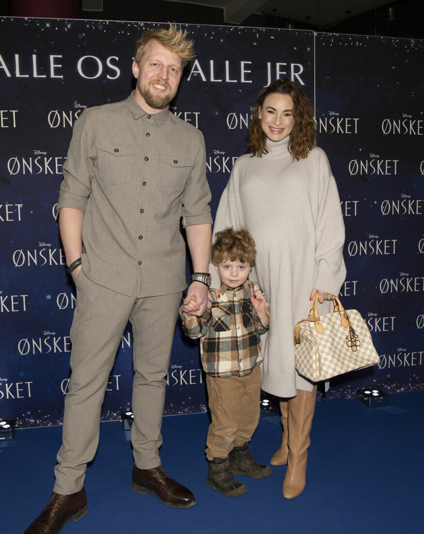 Pelle Emil Rex Hebsgaard og Claudia Rex med sønnen Zacharias til gallapremiere på filmen 'Ønsket'.