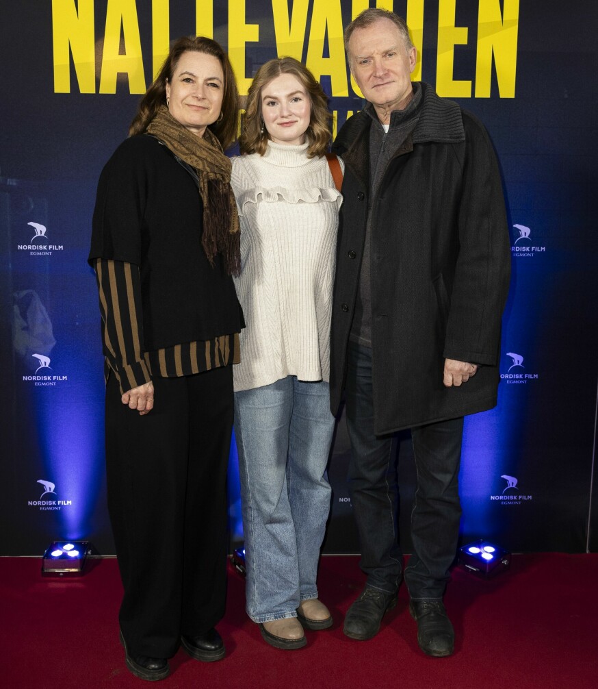 Ulrich Thomsen med hustruen Cathrine og datteren Alma.