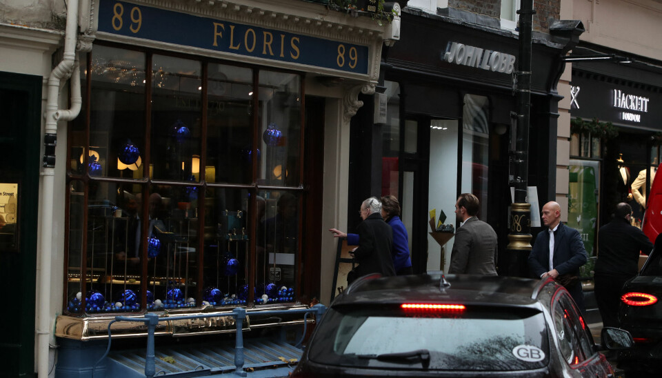 Turen gik blandt andet til parfumeriet Floris, der har mange kongelige blandt deres kunder.