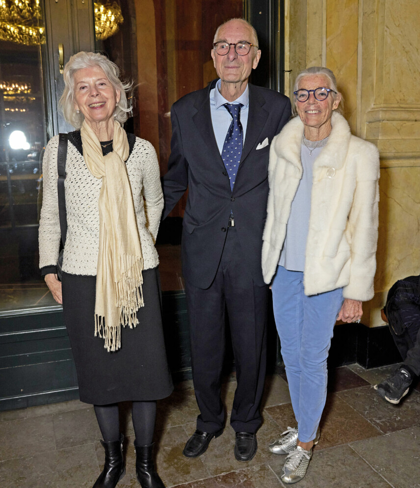 Ane Mærsk Mc-Kinney Uggla, 75, så forestillingen med lægeparret Peter Skinhøj og Ida Elisabeth Gjørup Skinhøj.