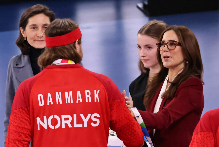 Mary gav efter kampen de danske spillere søde ord med på vejen.