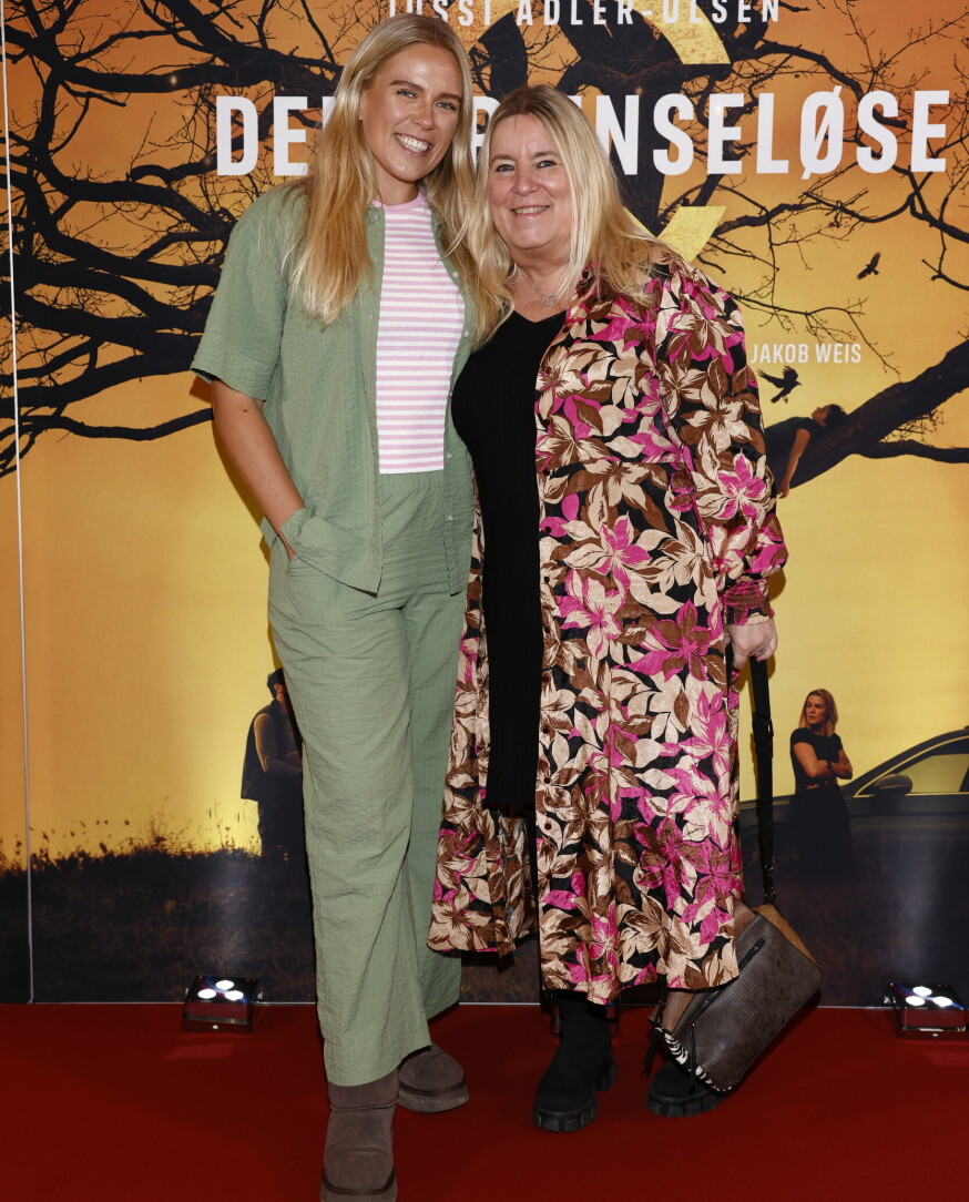 Premiere på 'Den grænseløse' Caroline Dan med sin mor
