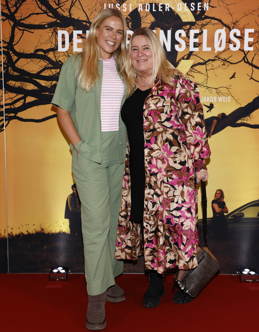 Premiere på 'Den grænseløse' Caroline Dan med sin mor
