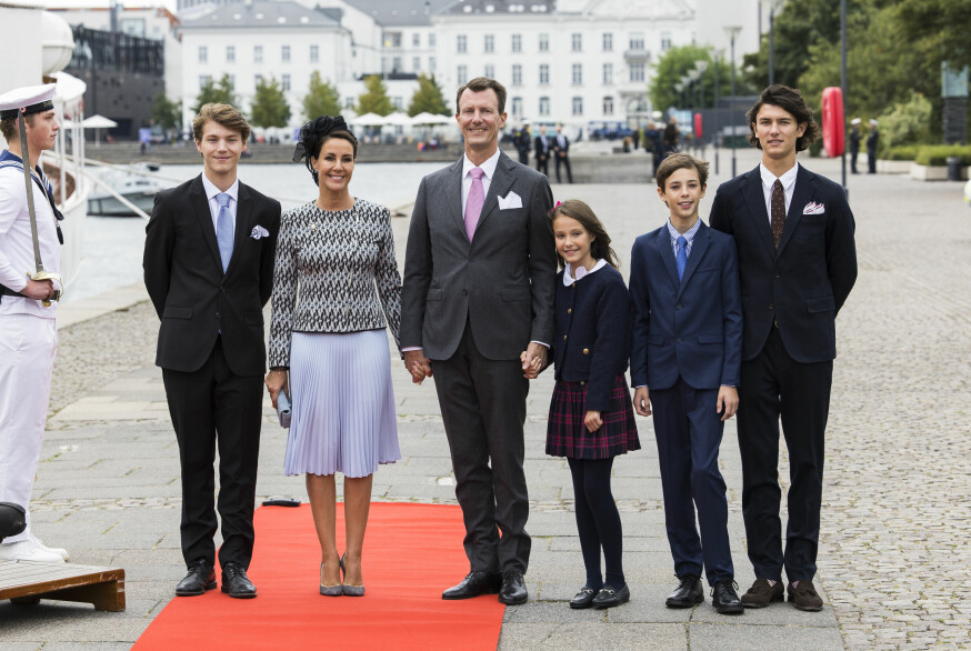 Prins Joachim og prinsesse Marie med hele familien.