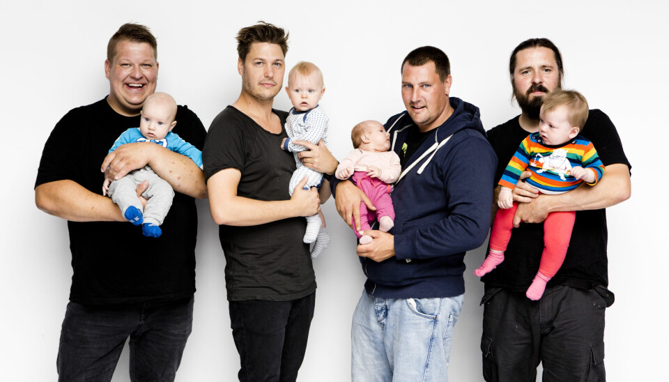 Mænd på Barsel. Alle fire mænd. Fra venstre Gert, Scott, Tommy og Nikolai. (Foto: Kanal 4)