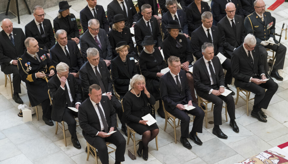 Statsminister Lars Løkke Rasmussen og forman for Folketinget Pia Kjærsgaard blandt de øvrige gæster (Foto: Klaus Bo Christensen)