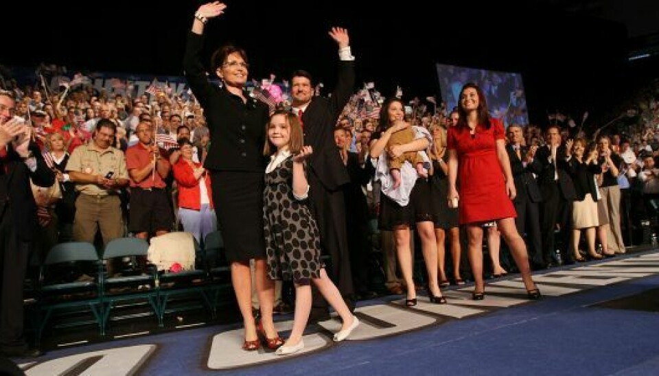 Bristol Palin var ved sin mors side, da Sarah Palin i 2008 stillede op til det amerikanske præsidentvalg sammen med John McCain. Her ville hun være blevet vicepræsident, hvis John McCain havde vundet valget. (Foto: Mario Tama/Getty Images)
