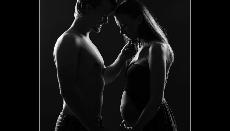 (Foto: Rikke Olsen/ denlilleoriginal.dk. Studie v. Viborg med speciale i gravid, newborn og familie.)