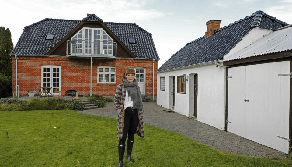 Victoria bor med sine børn i et dejligt hus med stor have i midtjyske Løgstrup.
Forældrene bor lige i nærheden og hjælper gerne til med børnene. (Foto: Niels Henrik Dam)