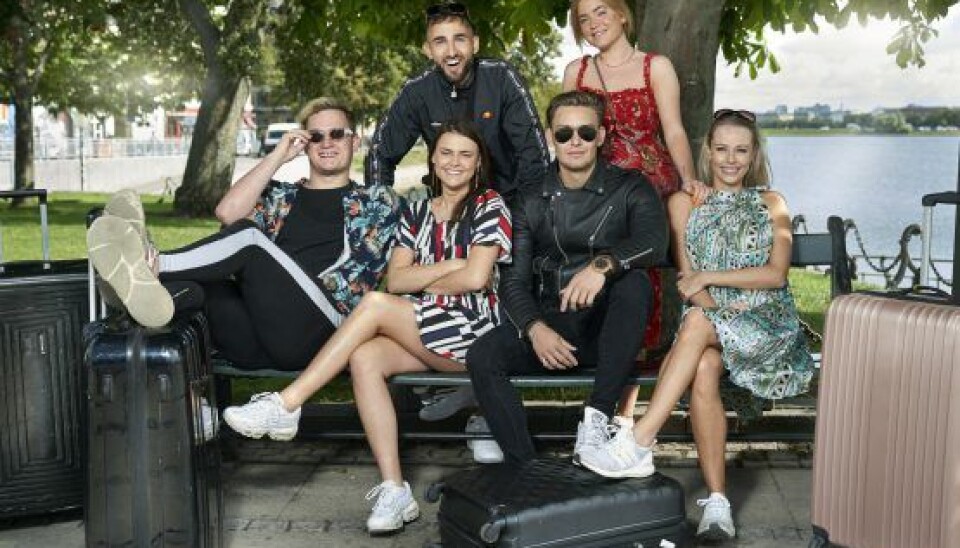 De første, der flytter ind i 'Kollektivet' er Kasper, Anne, Sami, Boris, Lea og Simone (Foto: NENT Group/Janus Nielsen)