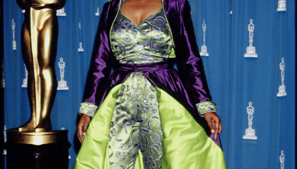 DISNEY-HEKS
Folk troede, Whoopi Goldberg havde fået rollen som heks i en Disney-film, da hun mødte op til Oscar-fest i 1993 (Foto: Getty Images)