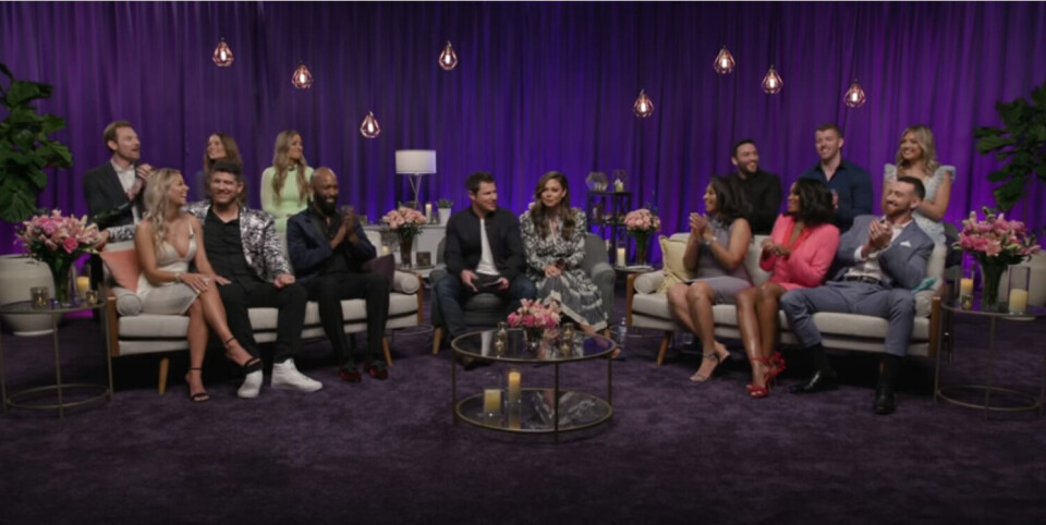 Netflix kom i den grad på reality-kortet med serien 'Love Is Blind'. Realityformatet, hvor deltagerne skulle forlove sig for at møde hinanden i virkeligheden, blev skamset over hele verden, og det skyldtes uden tvivl de elskelige (og tossede) deltagere og deres ditto forhold (Foto: Netflix) Netflix kom i den grad på reality-kortet med serien 'Love Is Blind'. Realityformatet, hvor deltagerne skulle forlove sig for at møde hinanden i virkeligheden, blev skamset over hele verden, og det skyldtes uden tvivl de elskelige (og tossede) deltagere og deres ditto forhold (Foto: Netflix)