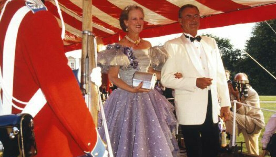 Dronning Margrethe og Prins Henrik ankommer til sølvbryllupsfesten i Fredensborg. (Foto: Jørgen Jessen/Ritzau Scanpix)