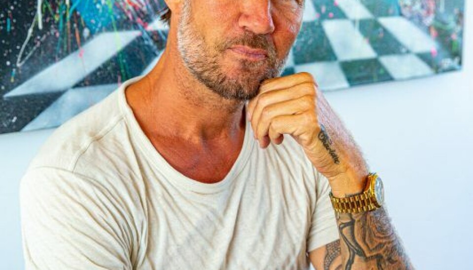 Frederik Fetterlein arbejder i dag fuldtids som tennistræner for Julie på 19 år, der er et stort up coming tennistalent i Danmark. Derudover tjener Fetterlein penge ved at lave reklame. (Foto: Michael Stub) Frederik Fetterlein arbejder i dag fuldtids som tennistræner for Julie på 19 år, der er et stort up coming tennistalent i Danmark. Derudover tjener Fetterlein penge ved at lave reklame. (Foto: Michael Stub)
