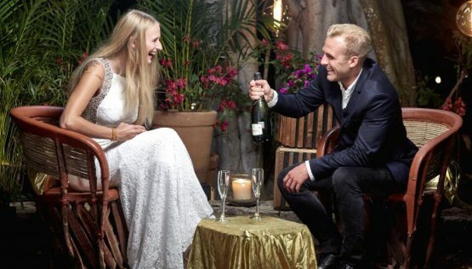Tine havde ikke forudset, at Lenny ville smide kuglen, og det gjorde han da også først på 500.000 kroner og gik dermed hjem med den største præmie i 'Paradise'-historien (Foto: TV3) Tine havde ikke forudset, at Lenny ville smide kuglen, og det gjorde han da også først på 500.000 kroner og gik dermed hjem med den største præmie i 'Paradise'-historien (Foto: TV3)