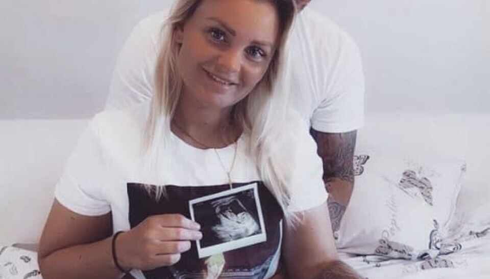 'Baby on board' skrev Ditte fredag på sin Instagram-profil. (Foto: Privat)