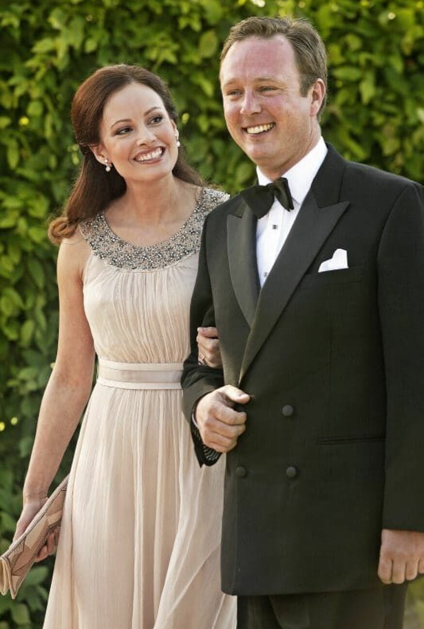 Kronprinsparret holder privat middag i Orangeriet, Fredensborg Slot, i anledning af Kronprinsens 40 års fødselsdag.Carina Axelsson og Prins Gustav