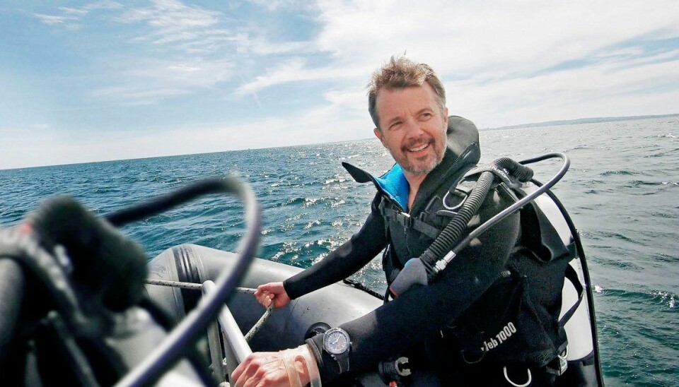 I 'Kurs mod danske kyster' kunne man opleve en kronprins i sit rette element (Foto: Hannelore Dörner / TV 2) I 'Kurs mod danske kyster' kunne man opleve en kronprins i sit rette element (Foto: Hannelore Dörner / TV 2)