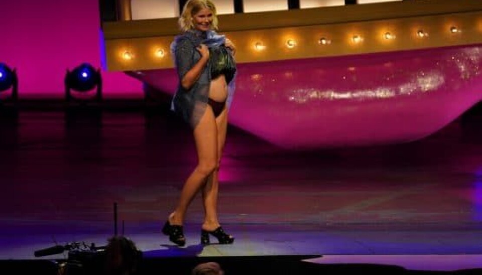 Der var lidt tvivl i salen om, hvorvidt det var en joke eller ej. Men den er god nok. Sofie er, som hun selv sagde, super gravid. Foto: Anthon Unger Der var lidt tvivl i salen om, hvorvidt det var en joke eller ej. Men den er god nok. Sofie er, som hun selv sagde, super gravid. Foto: Anthon Unger