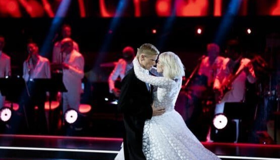 Albert Rosin Harson og Jenna Bagge i en tango. (Foto: Anthon Unger)