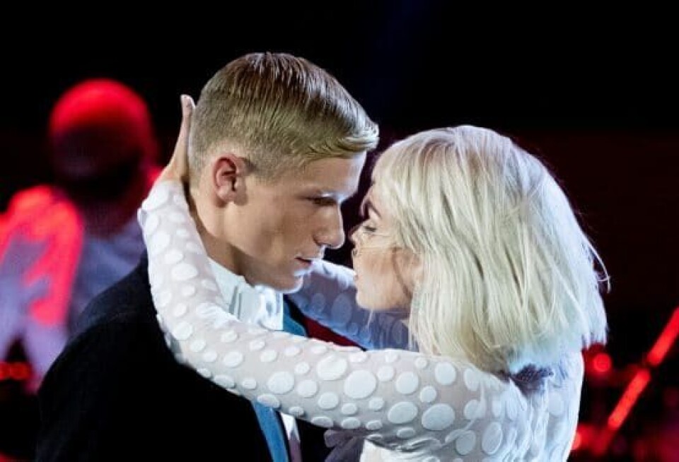 Albert og Jenna fik brudt intimsfæren i deres tango til 'Vild med dans'-premieren (Foto: Anthon Unger) Albert og Jenna fik brudt intimsfæren i deres tango til 'Vild med dans'-premieren (Foto: Anthon Unger)