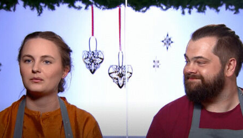 I 'MasterChef jul' er der sat en tynd plade mellem deltagerne, når de er i interview. (Foto: TV3/Viaplay)