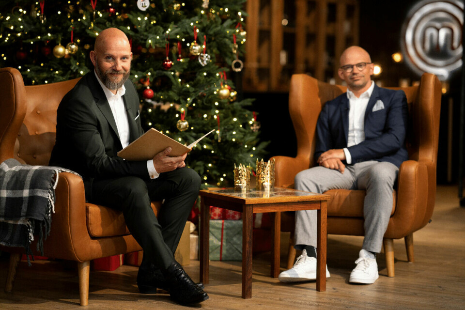 Thomas Castberg og gæstedommer Jesper Vollmer i 'MasterChef Jul' 2020. (Foto: TV3)