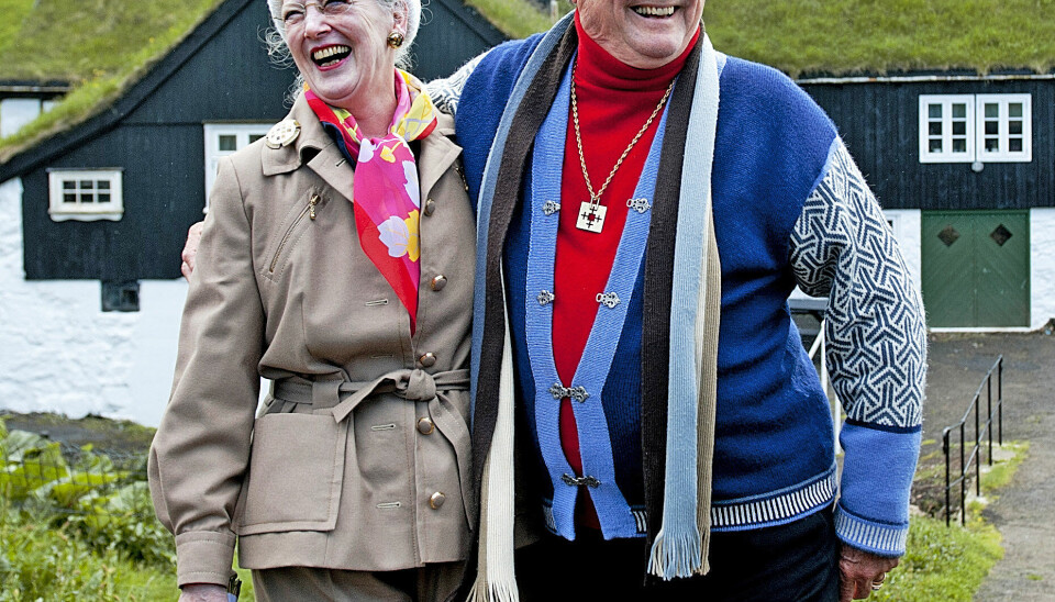 Prins Henriks sidste besøg på Færøerne var i 2010, hvor han sammen med ronningen blandt andet besøgte øen Myines (Foto: Keld Navntoft/Ritzau Scanpix)