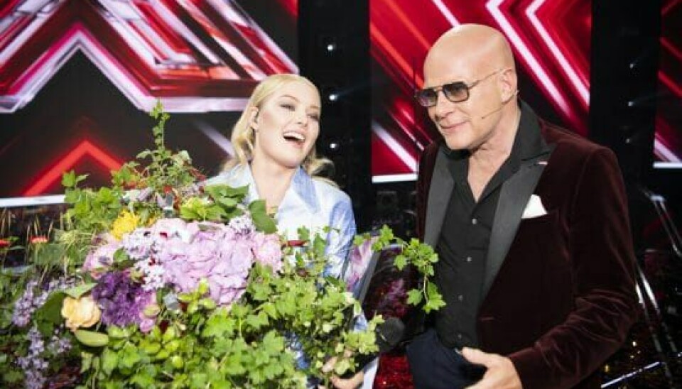 Alma Agger fik blomster, da hun med dommer Thomas Blachman vandt 'X Factor' i 2020 (Foto: Anthon Unger)