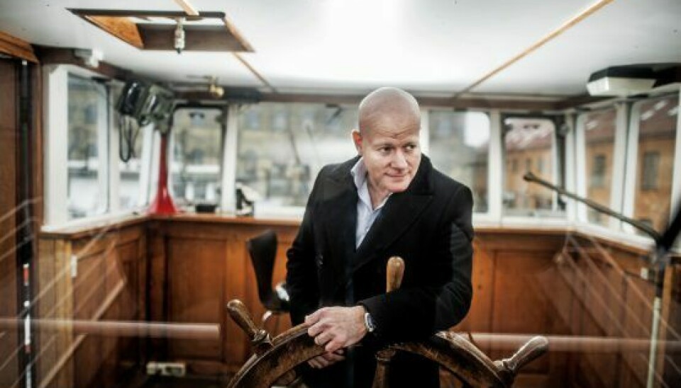 Thomas Blachman på sin husbåd (Foto: Henrik R. Petersen)