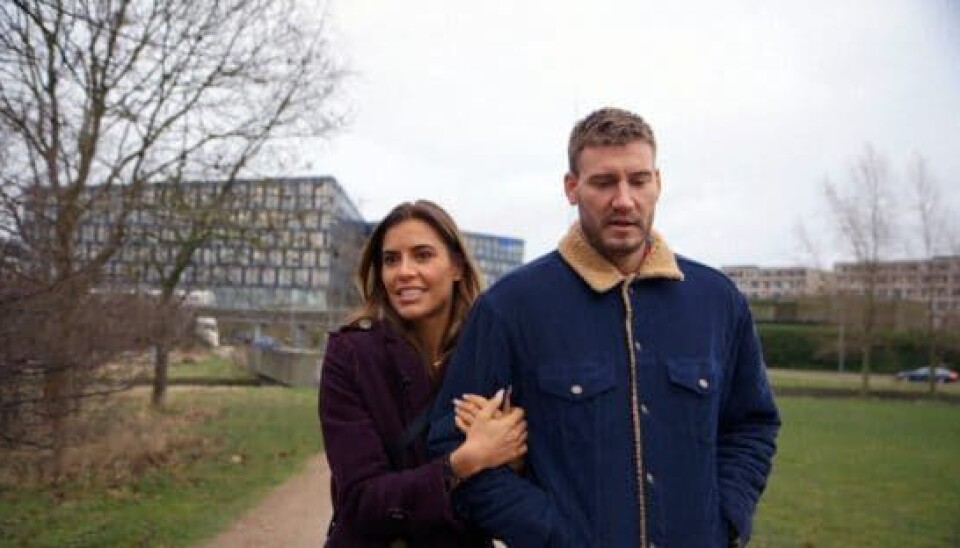 Bendtner og Philine (Foto: Discovery Networks Danmark) Bendtner og Philine (Foto: Discovery Networks Danmark)