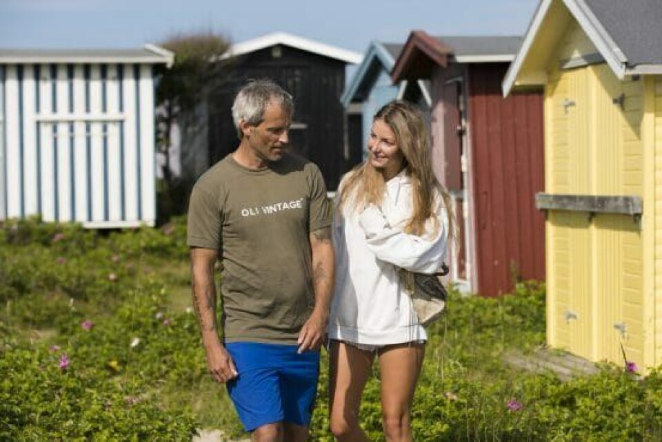 Oliver Bjerrehuus i sommerhus, Tisvildeleje, 2020(Foto: Henrik R. Petersen) Oliver Bjerrehuus i sommerhus, Tisvildeleje, 2020(Foto: Henrik R. Petersen)