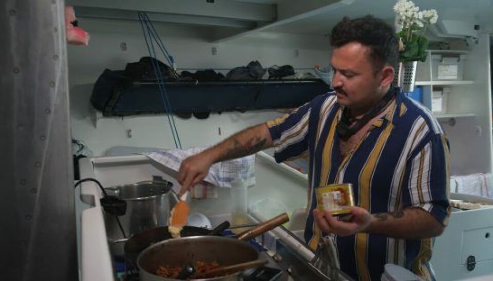 Umut stod op kl. 4 for at lave mad 'Over Atlanten' (Foto: Discovery Networks Danmark) Umut stod op kl. 4 for at lave mad 'Over Atlanten' (Foto: Discovery Networks Danmark)