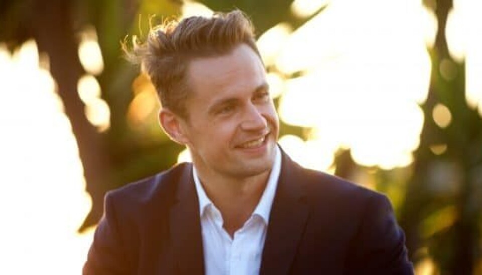 18 kvinder rejser til det smukke, græske øhav i 'Bachelor 2021', hvor singlen Casper Berthelsen tager imod dem. (Foto: Lotta Lemche/TV 2) 18 kvinder rejser til det smukke, græske øhav i 'Bachelor 2021', hvor singlen Casper Berthelsen tager imod dem. (Foto: Lotta Lemche/TV 2)