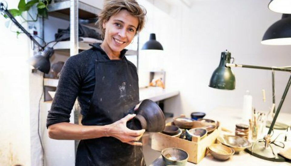 Laura Drasbæk har på få år skabt sig et stort navn inden for keramikken, og hendes ting rives væk. (Foto: Klaus Bo Christensen)