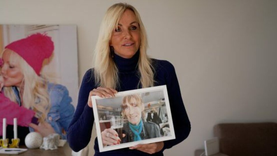 Mopper bliver begravet. (Foto: Viaplay) Mopper bliver begravet. (Foto: Viaplay)