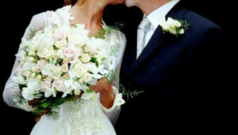 I 1999 på kobberbryllupsdagen blev Grethe og Gregers gift igen ved et romantisk kirkebryllup. (Foto: Ole Buntzen/Ritzau Scanpix)