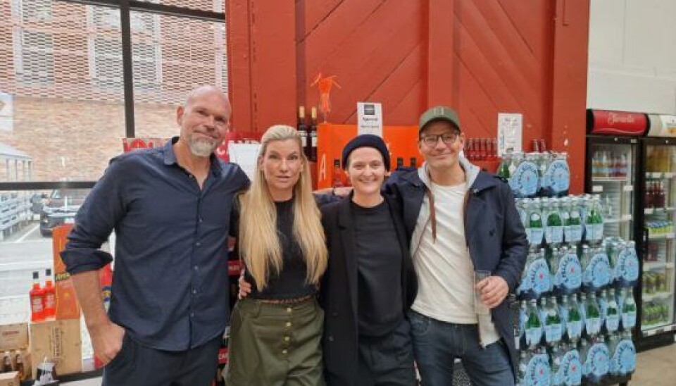 Richard Asklund, Zanne Maibritt Øbakker, Marlene Berardino og Sonny Rønne Pedersen. Alle fra 'Robinson Ekspeditionen'. Til bogreception på Richards nye bog i lørdags. (Foto: Privat)