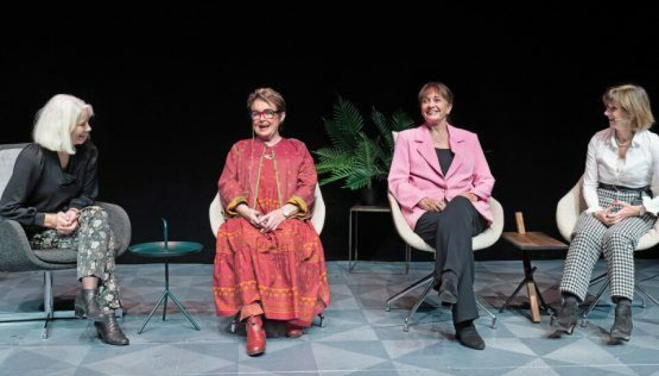 Der er ingen scener i 'Matador', hvor Agnes, Ingeborg, Maude og Vicki alle er i samme lokale. I sidste uge var de samlet på Nørrebro Teater. (Foto: Eddie Michel Azoulay)