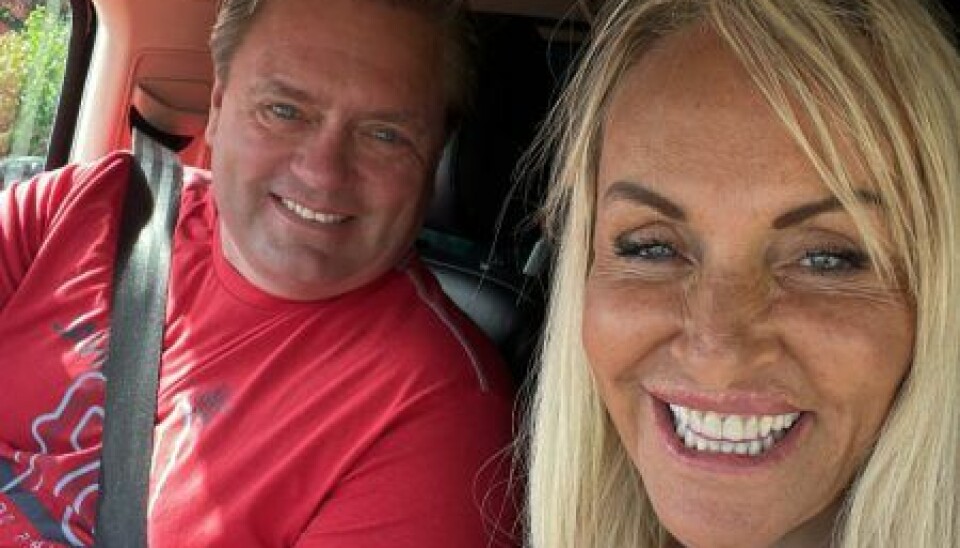 Johnny Hansen og Linse Kessler på tur. (Foto: Viaplay Group) Johnny Hansen og Linse Kessler på tur. (Foto: Viaplay Group)