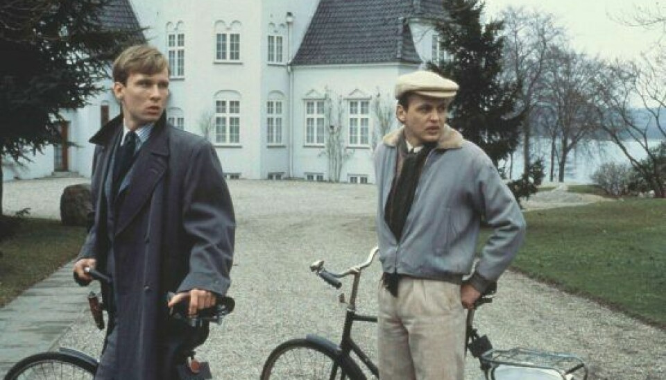 Jens Arentzen og Niels Martin Carlsen i rollerne som Ulrik og Daniel i 'Matador'. (Foto: DR)
