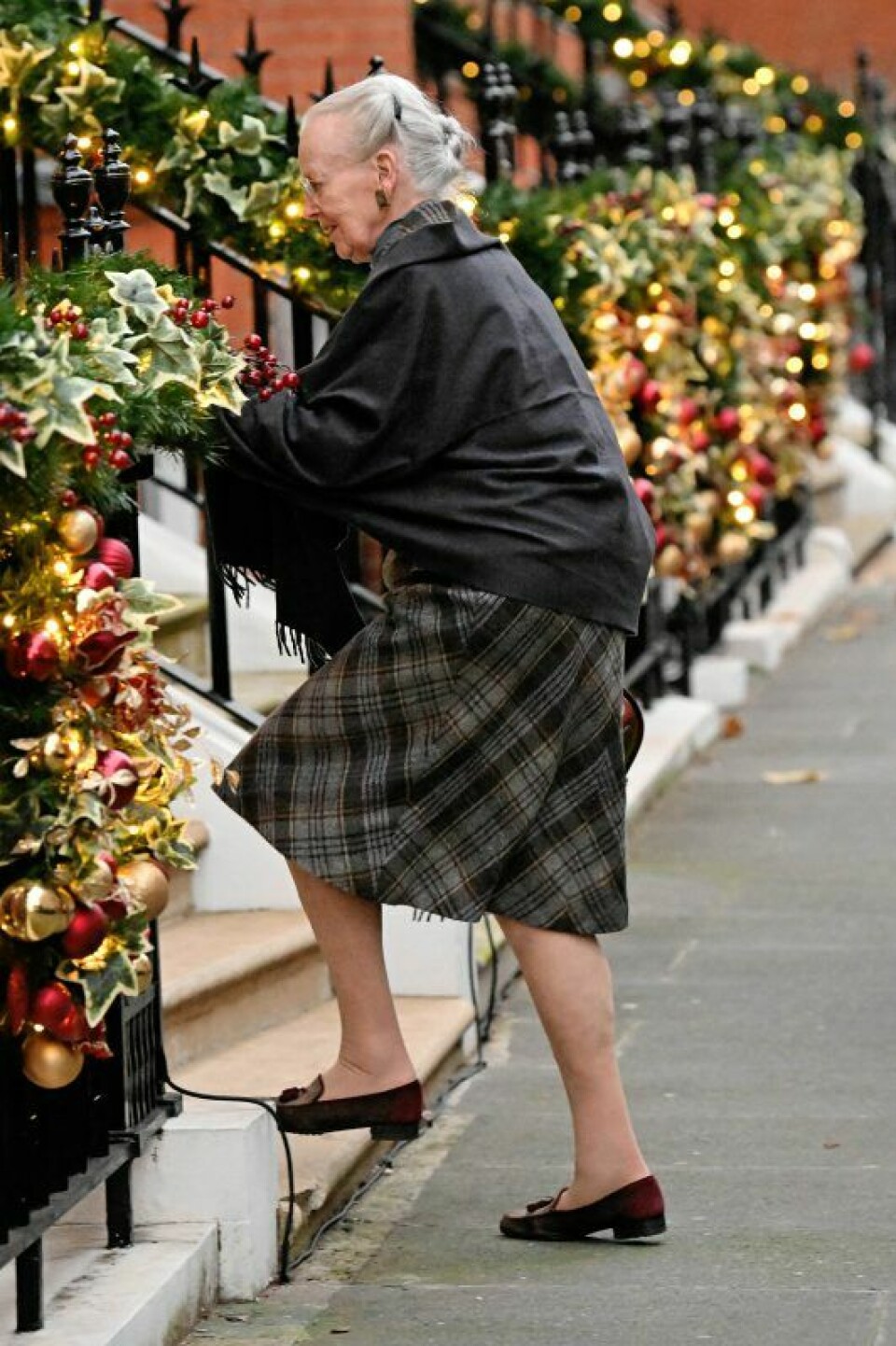 Efter et efterår med store familiære sorger nød dronningen sin juleferie i England. (Foto: The Mega Agency)