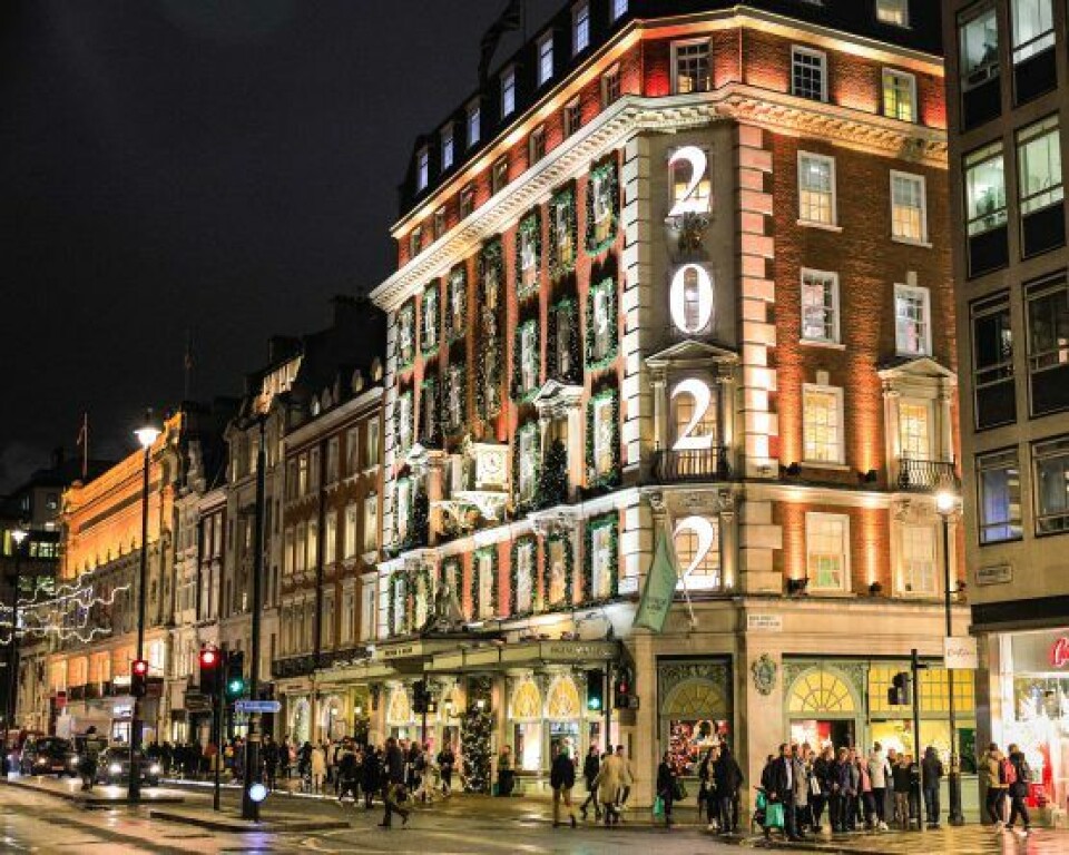 Dronningen har mange gange handlet i stormagasinet Fortnum & Masons. (Foto: Imageplotter/Avalon) Dronningen har mange gange handlet i stormagasinet Fortnum & Masons. (Foto: Imageplotter/Avalon)