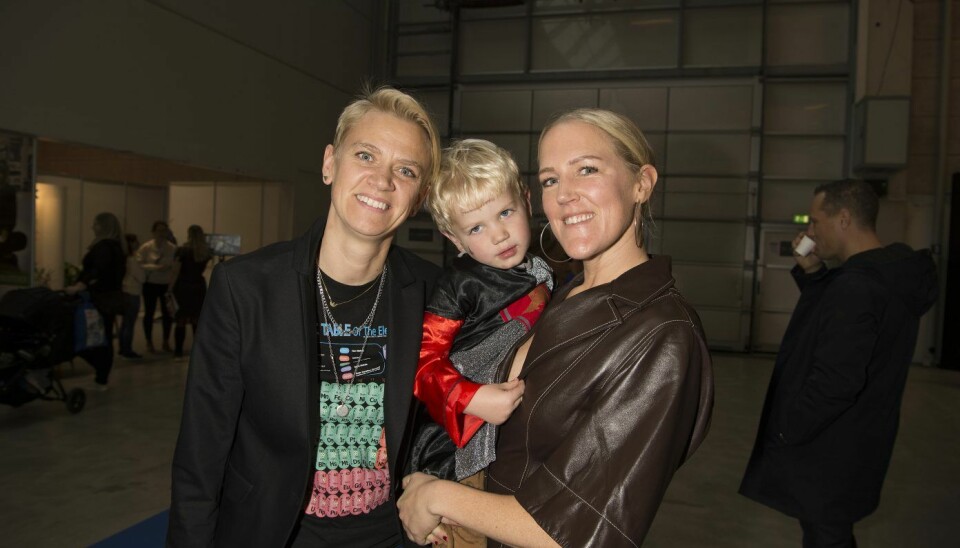 Michelle Kristensen, kæresten Pernille og Pernilles søn Laurits. (Foto: Peter Hauerbach)