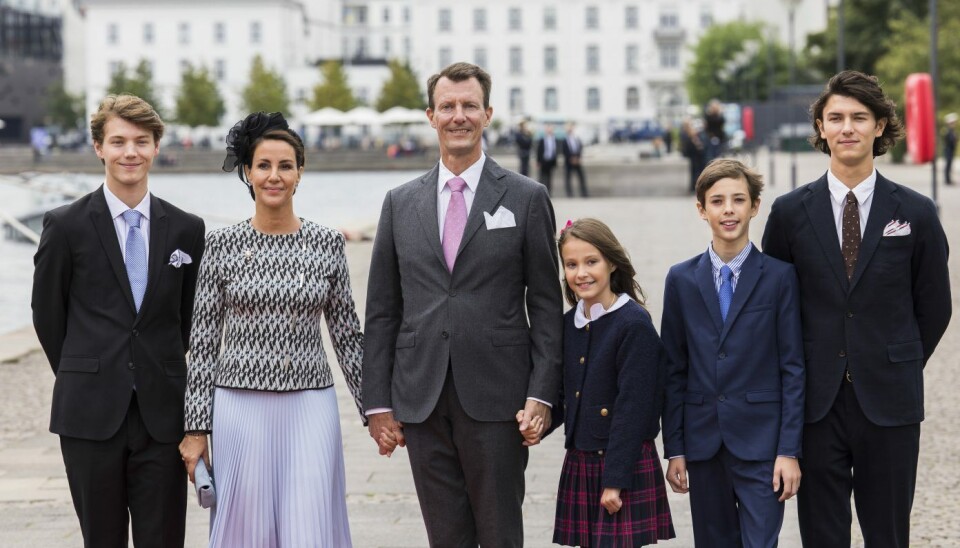 Dronning Margrethes 50-års regeringsjubilæum, Kongeskibet Dannebrog, 11/09 2022
Prins Felix
Prinsesse Marie
Prins Joachim
Prinsesse Athena
Prins Henrik
Prins Nikolai Dronning Margrethes 50-års regeringsjubilæum, Kongeskibet Dannebrog, 11/09 2022
Prins Felix
Prinsesse Marie
Prins Joachim
Prinsesse Athena
Prins Henrik
Prins Nikolai