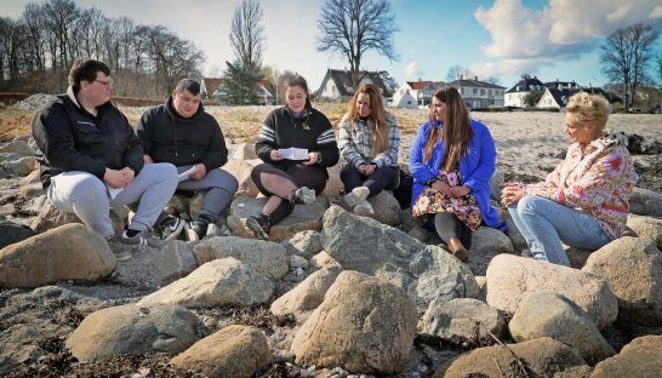 I 'Det fede fællesskab' hjælper Lene de unge i mistrivsel sammen med en psykolog og en personlig træner og ernæringsekspert. (Foto: TV2)